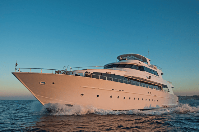 Will you sail away into the suinset if you win Euromillions tonight?