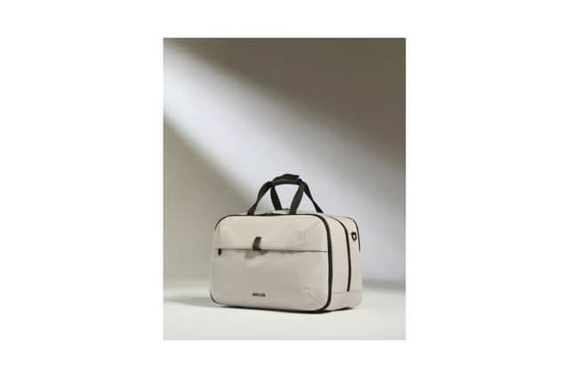 Overnight Bag in Taupe