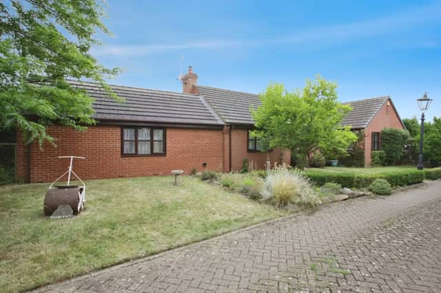 Elegant detached Northampton bungalow single-storey living on a tranquil cul-de-sac for £625,000