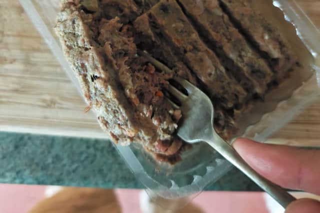 Serving the food is easy, because it's split into 50g chunks