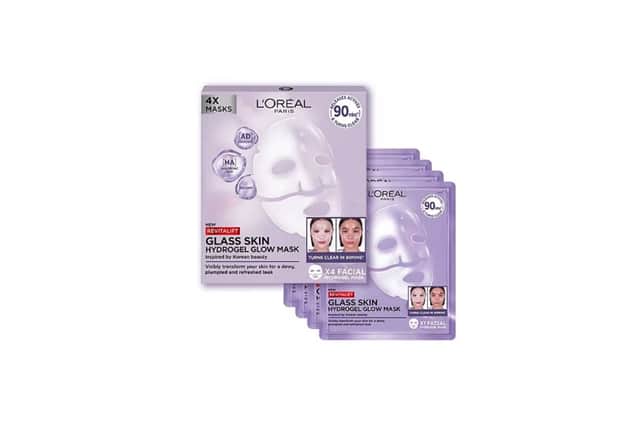 L'Oreal Paris revitalift glass skin hydrogel glow mask 4x