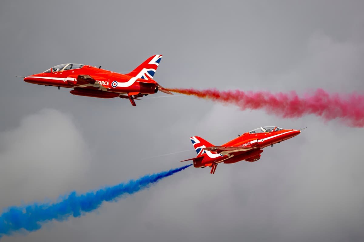 Die legendären Red Arrows fliegen diese Woche über Northampton – | Datum ...