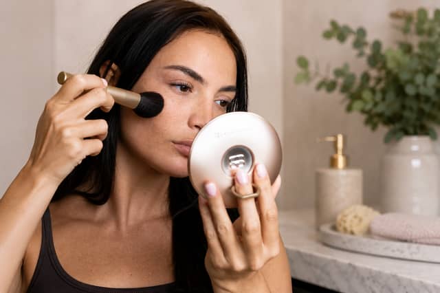 The Beautifect Glow Compact features adjustable lighting and a magnified mirror for on-the-go touch-ups