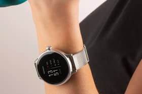 The Sekonda Connect Smart Watch has a range of everyday smartwatch features and combines fitness tools with the option of a stainless steel mesh bracelet.