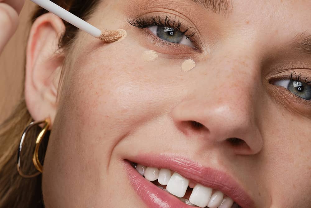 A new season is the perfect excuse to refresh your make-up bag and rethink your foundation finish and shade. e.l.f. Soft Glam Satin Foundation could be the one for you.