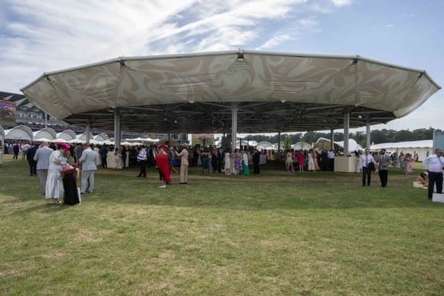 18.06.26 Ascot
Neptunus structures assembled at Royal Ascot week in June