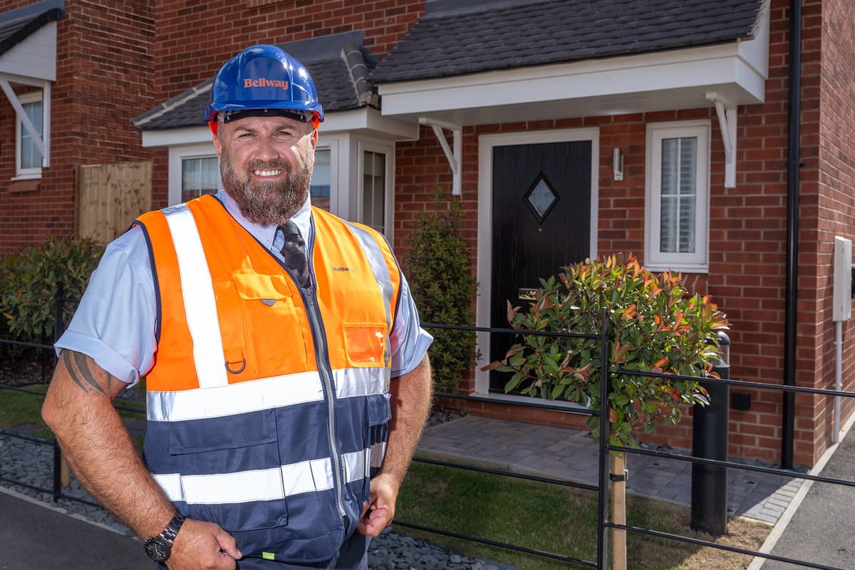 Bellway site manager recognised for commitment to quality