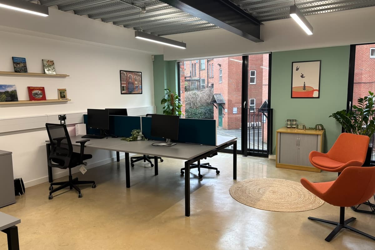 Dedicated desk opportunity for dedicated entrepreneurs