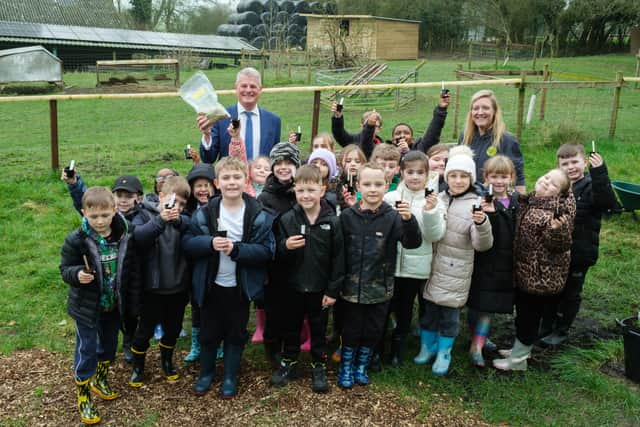 Milly Fyfe MBE with Stuart Andrew MP for Daventry with school children from Falconers Hill Primary attending a field to fork workshop at The Countryside Kitchen 