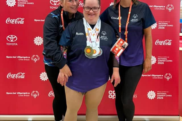 Ruth with her sister/coach Cora & her niece/coach Evie