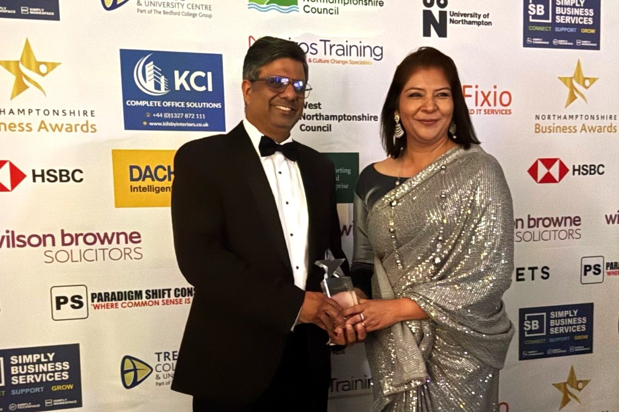 Web Alliance wins Customer Commitment Award at Northamptonshire Business ...