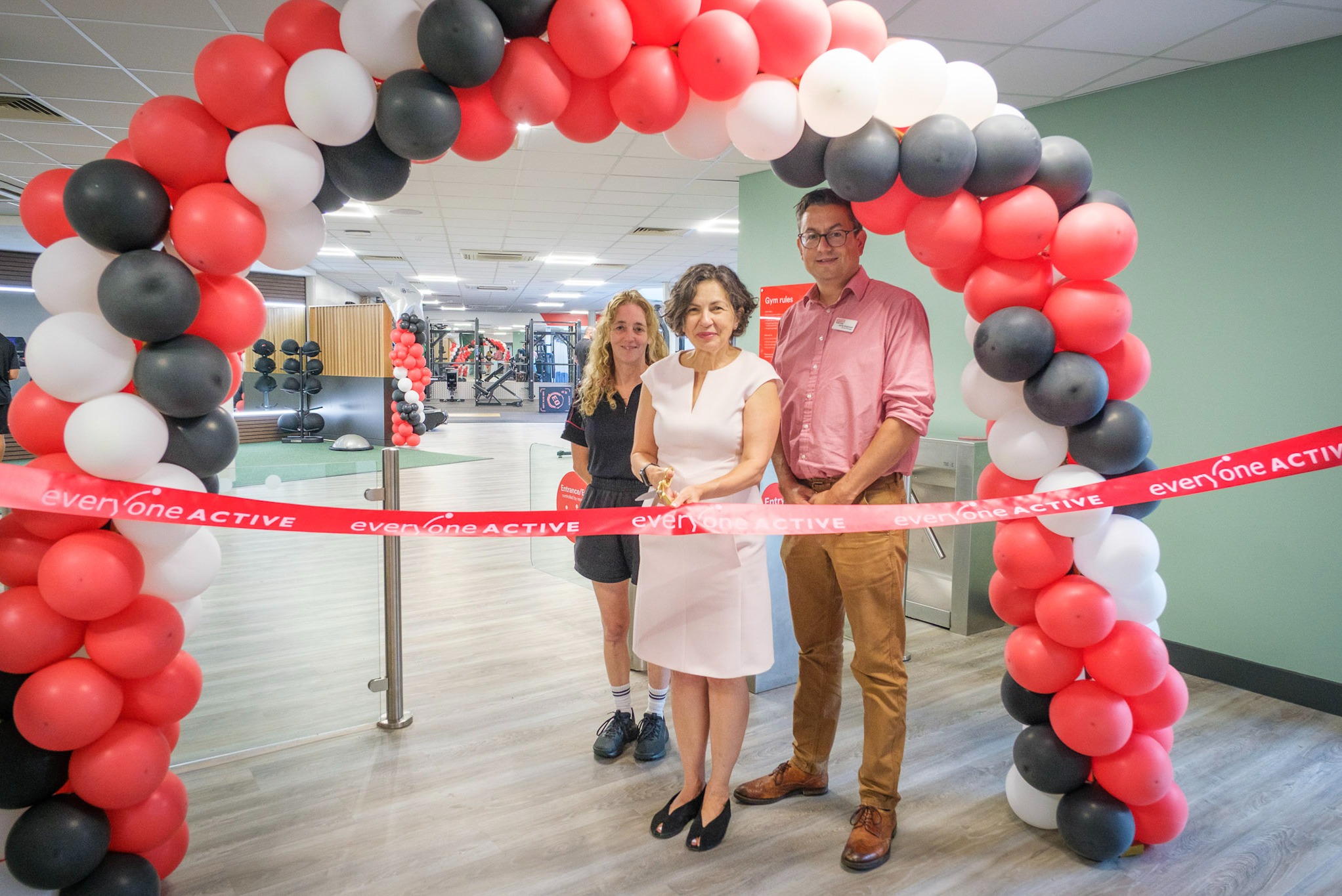 Umfangreiche Modernisierungsarbeiten an Fitnessstudios in West ...