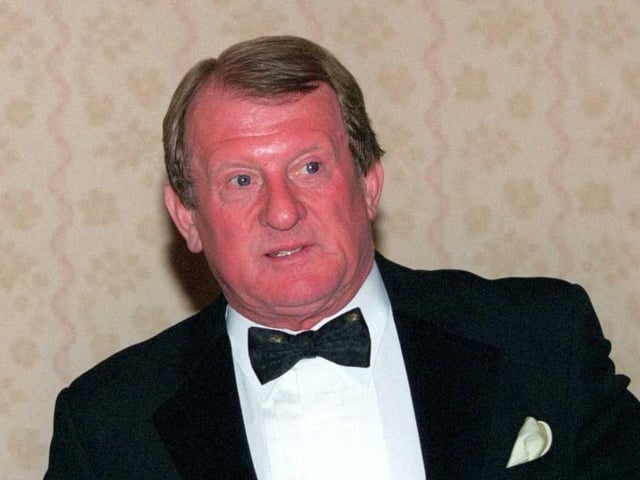 Record as Cobblers boss: P 22 W 7 D 6 L 9. Final game in charge: Dec 27, 1994: Cobblers 2 Chesterfield 3