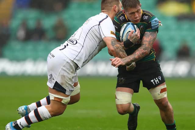 Teimana Harrison carried the fight to the Warriors
