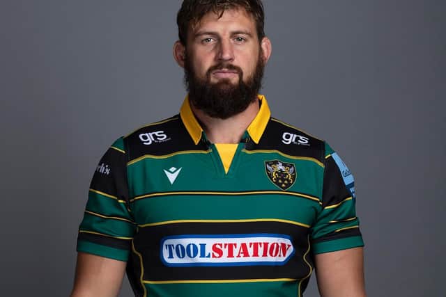 Kept grafting for his team, frantically trying to disrupt Worcester with some clever play... 7