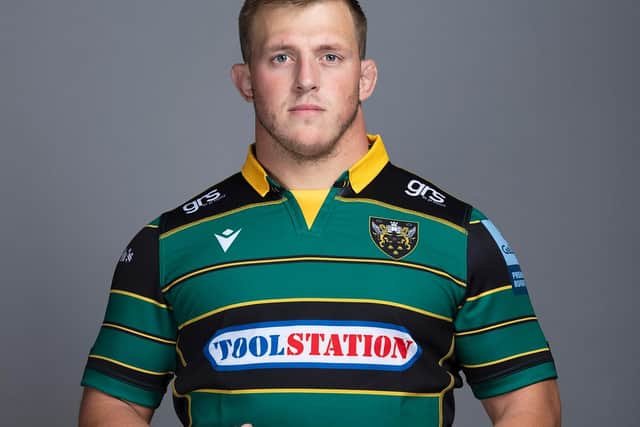 Gave away a couple of penalties and the referee warned him to calm down, but this was a decent showing as he put in tackles and helped Saints to get the upper hand in the scrum... 6.5