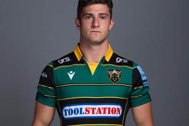 Managed the game really well for his side and created plenty after half-time, helping to pen Worcester in with some tidy play... 8