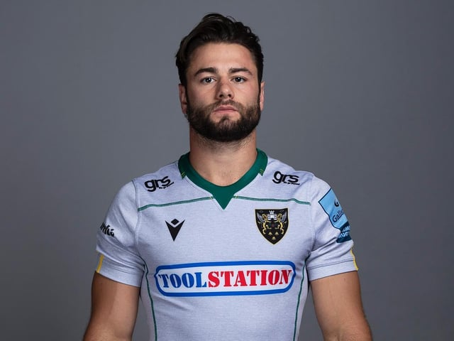 Was a lively presence as he tried to up the tempo for Saints, but Bath did well as they stopped him finding gaps... 6