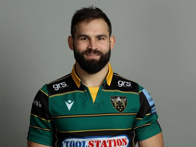 So sharp once again and he displayed great awareness and execution to tee up Tom Collins for the bonus-point try... 8