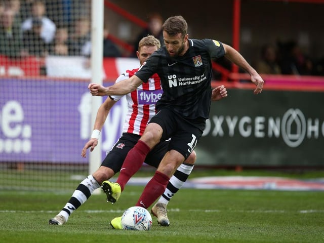 Good work to rob a defender and tee up Hoskins for the visitors' best chance of the first-half, but otherwise it never really happened for him... 6