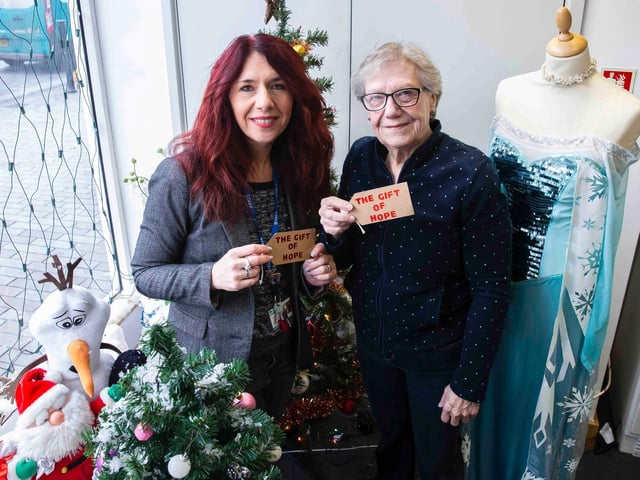 Anna Austin and Viv Smith at Northampton Hope Centre