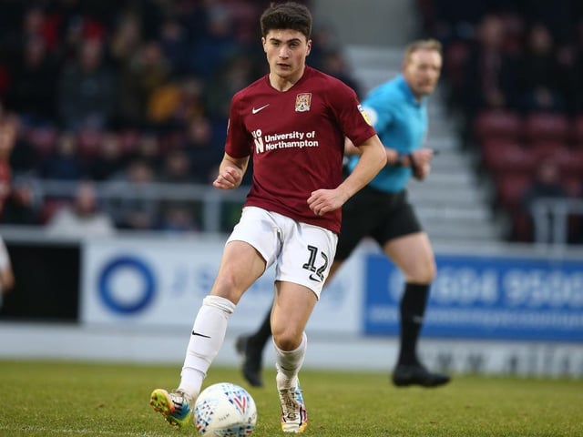 He too only made it as far as half-time. Wasn't playing poorly as such but the game passed him by a little and there wasn't the time or space in midfield for him to showcase his quality... 6