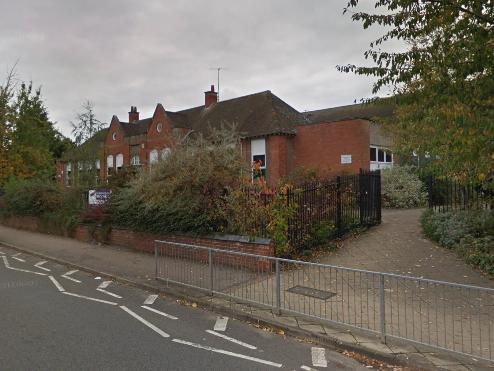 Sponne School's 208 KS4 pupils got a score of 0.04, which is average.