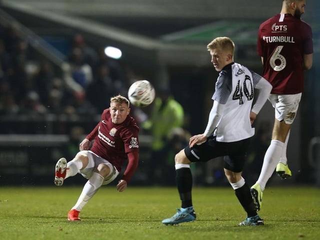 He was feeling it when subbed after 85 minutes and no wonder. Relentless work ethic on the left flank and of course always a danger when over set-piece situations. Good strike was very well blocked before half-time... 8.5