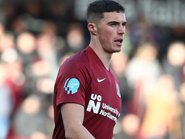 Pretty solid home debut from the Luton loanee. Defended without alarm and also came close to scoring. Might have won a penalty too after being dragged to groundinside the box... 7