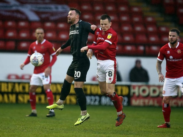 Linked well with Morton and the two were an effective duo in the first-half but very different story after half-time... 6