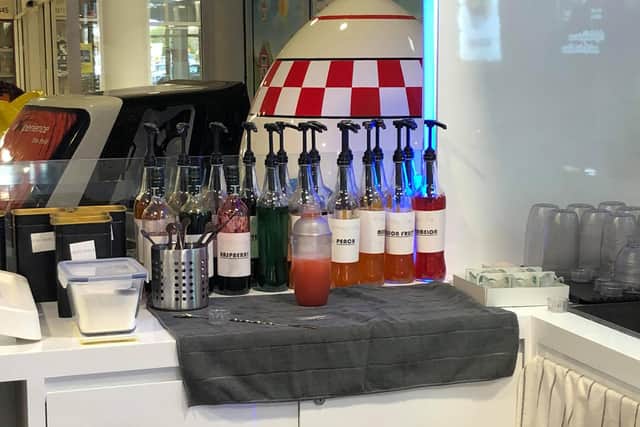 There are a lot of fruit flavours for customers to choose from.