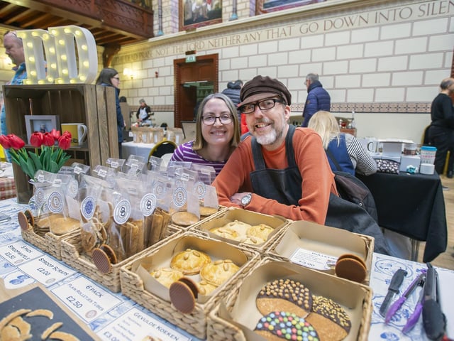 Judy Saxton and Paul Saxton - Dutch Delights
