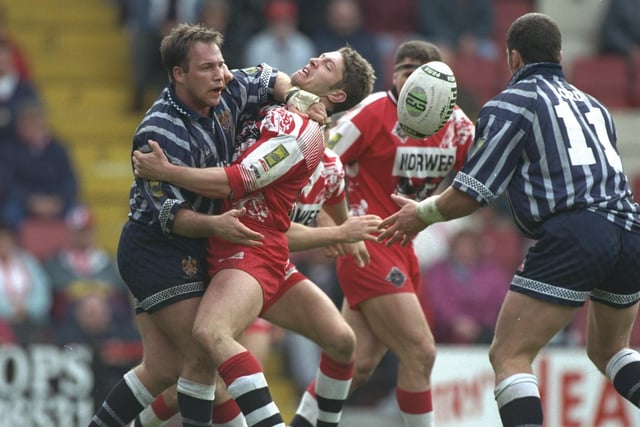 Oldham were one of the founding members of Super League but finished bottom in 1997 season. They went bankrupt with debts of 2m and a new club Oldham Roughyeds was formed in December 1997.