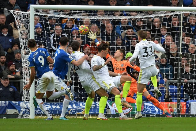 Michael Keane doubles Everton's lead from a corner.