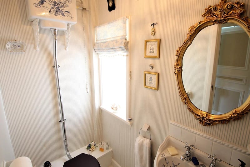 Even the smallest rooms are luxuriously decorated
