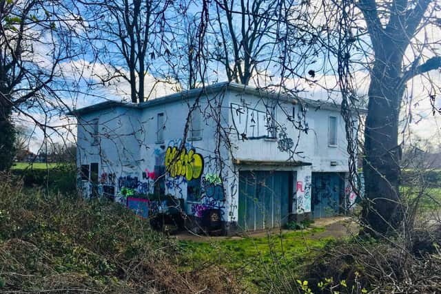 The dilapidated armoury on the Racecourse.