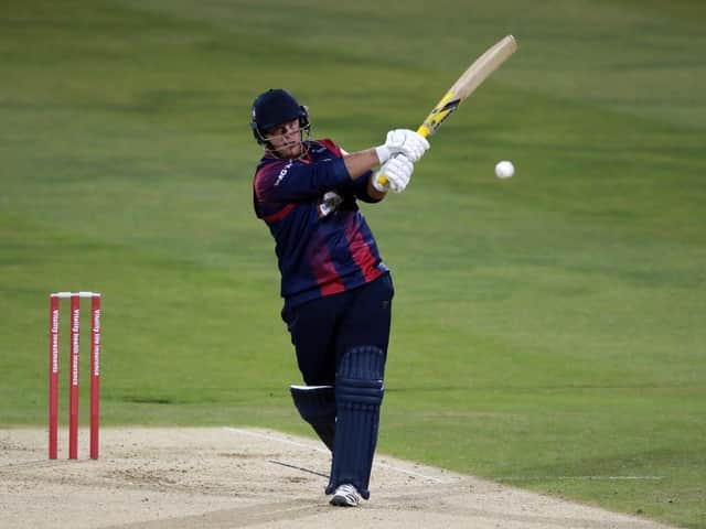 Richard Levi hits out on his way to 50 against Worcestershire
