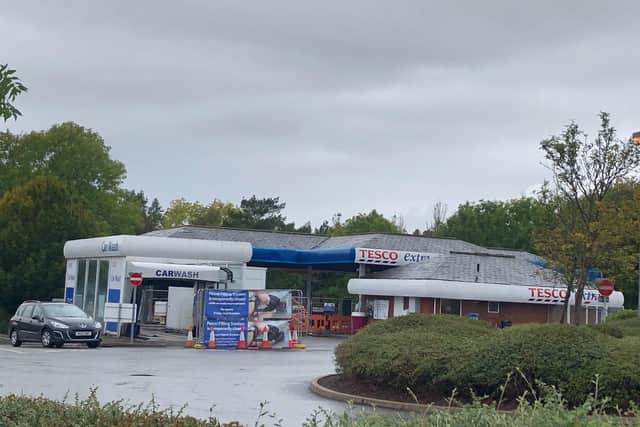 The petrol station is temporarily closed.