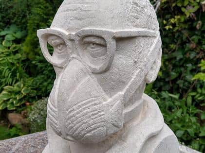 ‘Self-portrait in mask’ – Andy’s practise piece, created before mask-wearing became the norm, and inspired by the image of the 17th century Plague Doctor. Andy describes the mask as “both protective and de-personalising”.