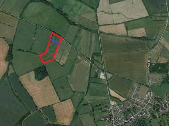 The site is about 1km from Middleton on Peasdale Hill Field
