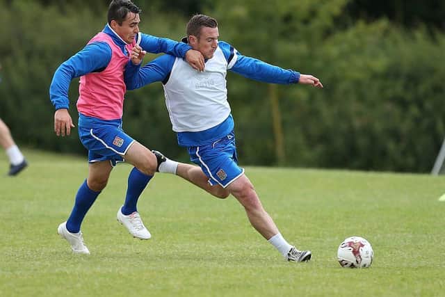 Lee Collins in training with Evan Horwood