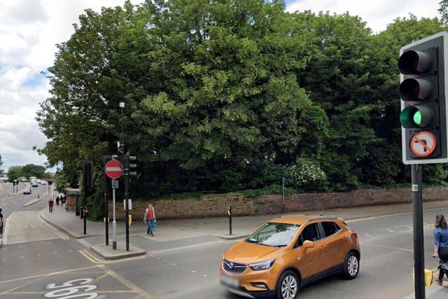 A mobile phone was snatched after a confrontation at the St Andrew's Road lights