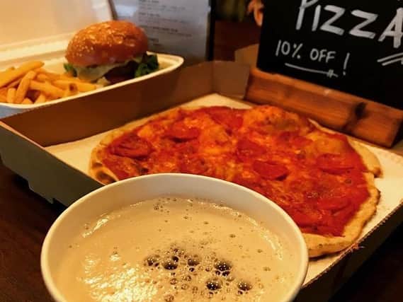 There is now 10% off burgers, beers and pizzas for those ordering a takeaway from The Mailcoach.