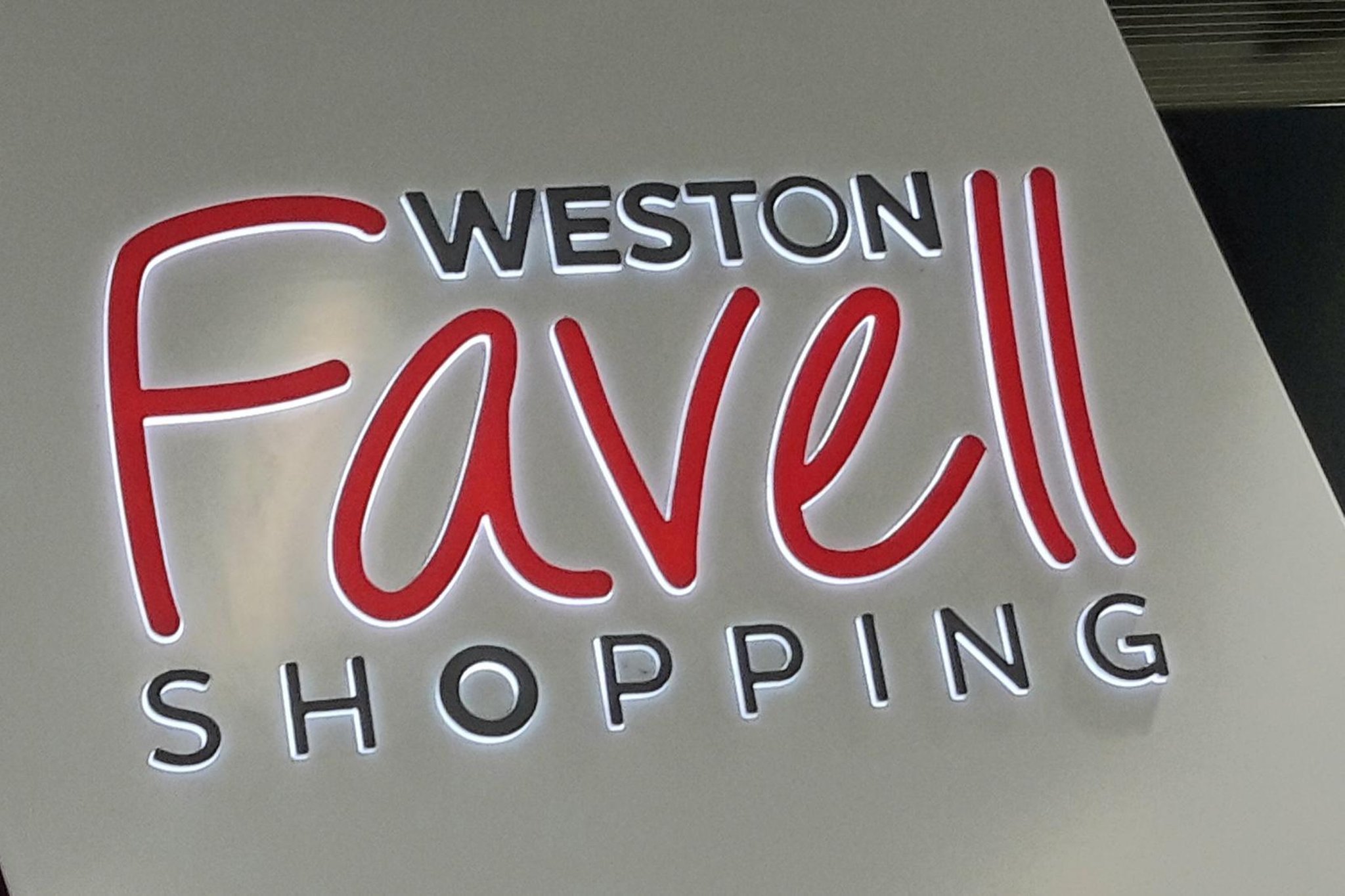 Europe's biggest shoe moves in at Weston Favell Shopping Centre with free footwear for the first 25 customers on Saturday | Northampton Chronicle and Echo