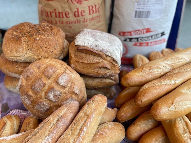 La Boulangerie Du Marché at the street market in Church Walk, Burgess Hill.