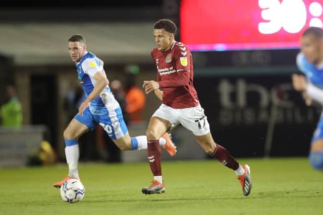 Shaun McWilliams strides forward. Picture: Pete Norton.
