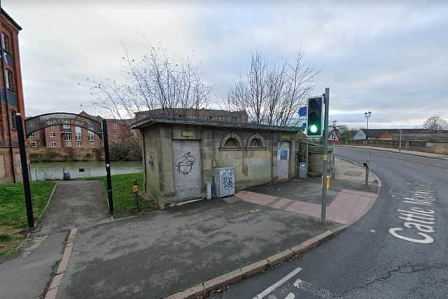 The public toilets building on Cattle Market Road