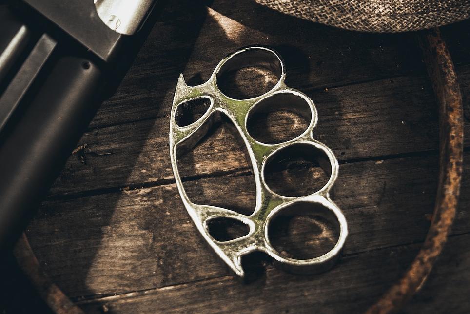 Solid Brass Knuckle Duster - Self-Defense Brass Knuckles - Classic ...