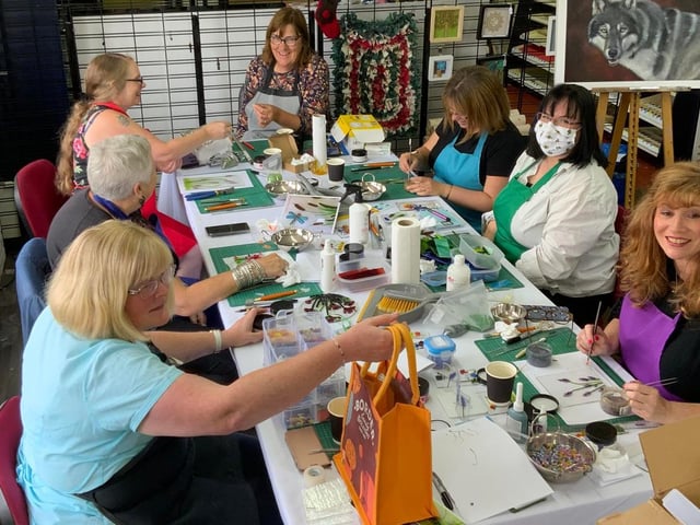 Artists gather for Amanda Goodall's Glass Alchemy workshop.