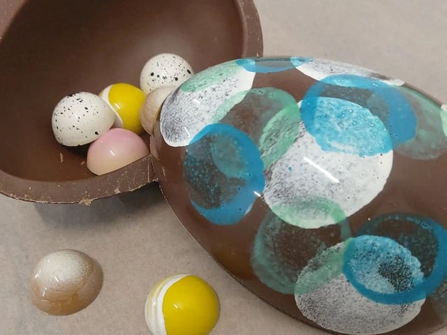 Family Easter Egg making on April 2 and then on various dates through to April 16. £120 for a family of four. Exceptional opportunity to learn from one of Northamptonshire’s fine artisan chocolatiers.
